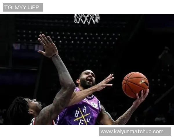 刘颜诚表现出色5投2中贡献5分3篮板1助攻助力球队胜利