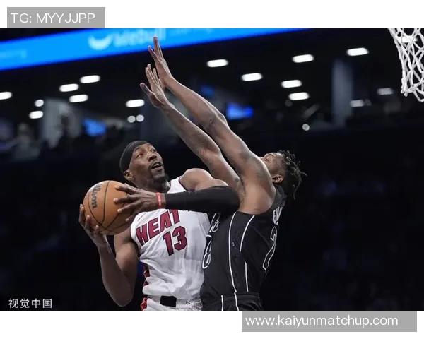 损友行为引发争议巴特勒罚球遭坑瞬间疑惑不解原地愣神 损友行为引发争议巴特勒罚球遭坑瞬间疑惑不解原地愣神