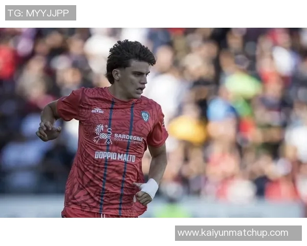 国米与那不勒斯关注20岁右后卫帕莱斯特拉引发转会热潮